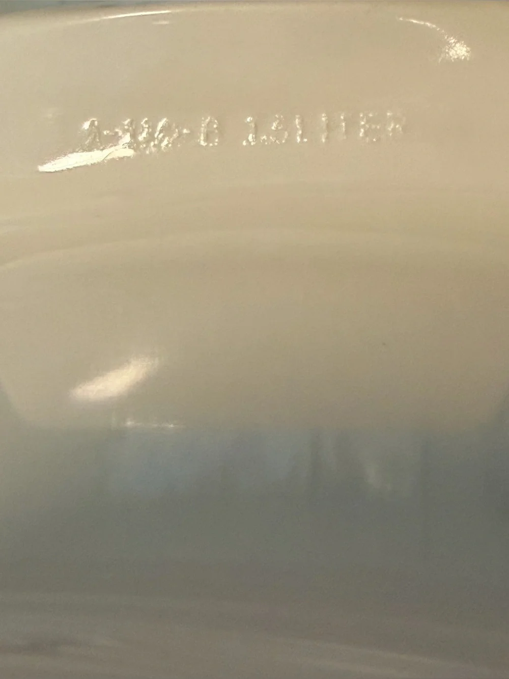 Vintage CorningWare Casserole dish w/ amber lid 1.5L